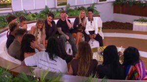 love-island-3.jpg