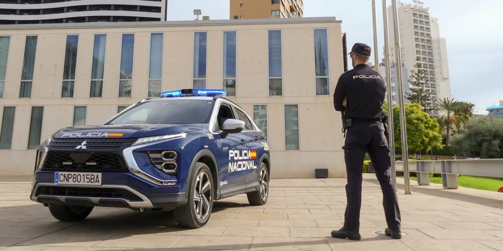 policia-nacional-benidorm-U45611651445NVP-1024x512@diario_abc.jpg