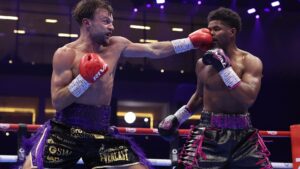 shakur-stevenson-fighting-josh-padley-974239435.jpg