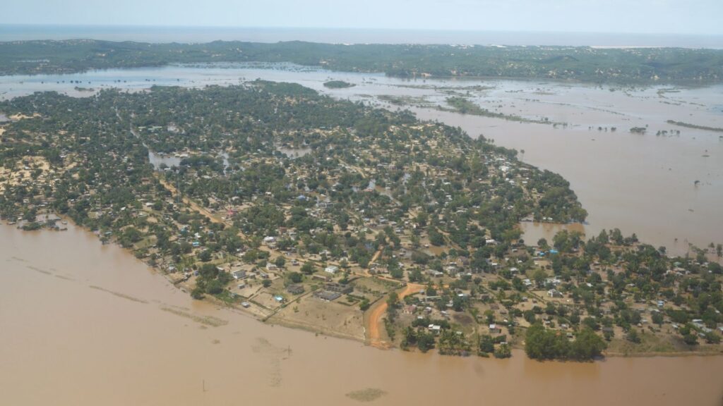 skynews-mozambique-flooding_7149811.jpg