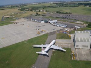taking-off-abandoned-uk-airport-949159874_b0e473.jpg