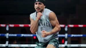teofimo-lopez-action-media-workout-1054353688.jpg