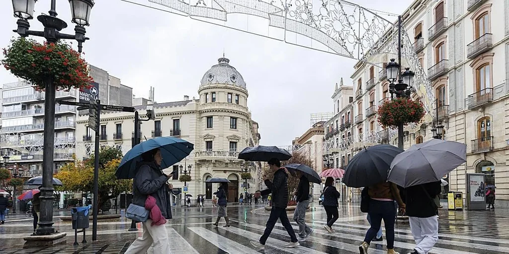 tiempo-granada-lluvia-U35716763288bbP-1024x512@diario_abc.jpg