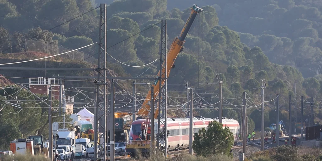 tren-gruas-adamuz-U88433854718OsO-1024x512@diario_abc.jpeg