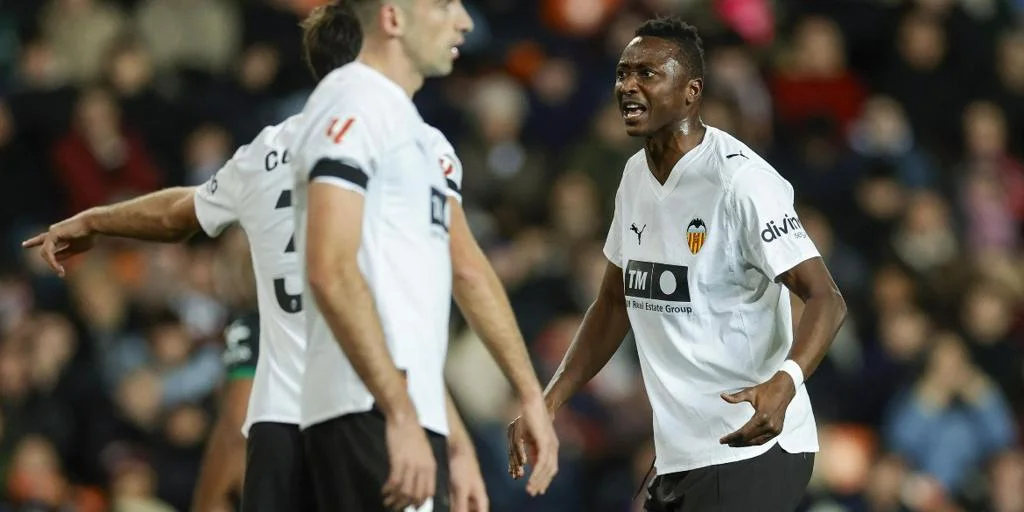 umar-sadiq-valencia-laliga-kboF-1024x512@diario_abc.jpg