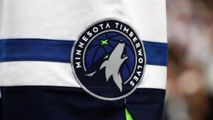 wolves-logo.jpg