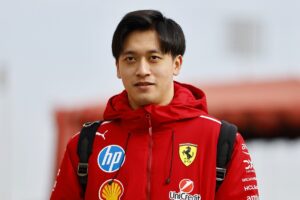 zhou-guanyu-ferrari.jpg