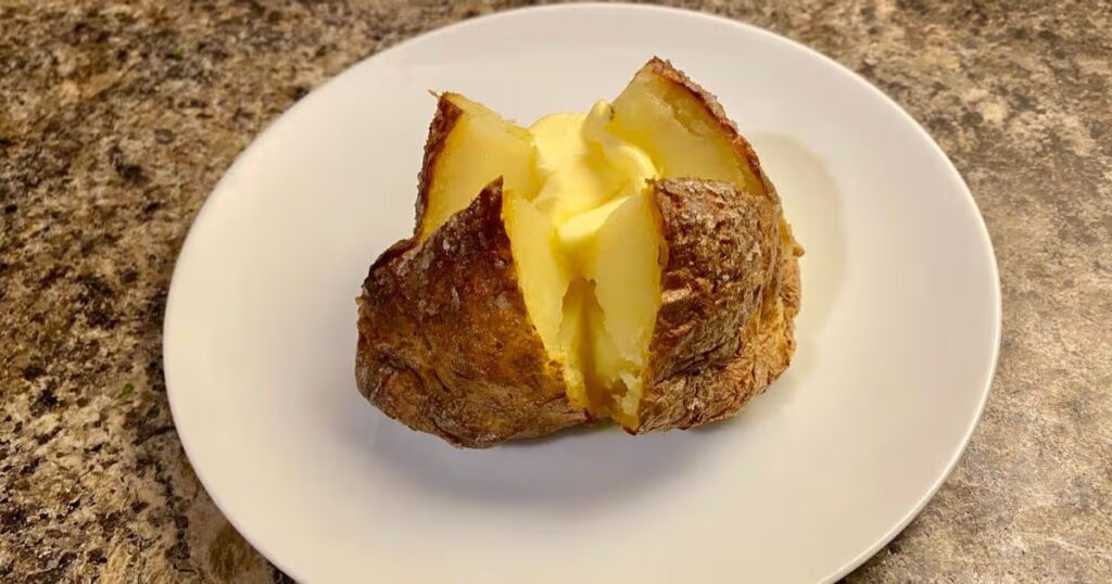 0_I-cooked-baked-potatoes-2-different-ways-1-was-the-crispiest-and-fluffiest.jpg