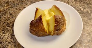 0_I-cooked-baked-potatoes-2-different-ways-1-was-the-crispiest-and-fluffiest.jpg