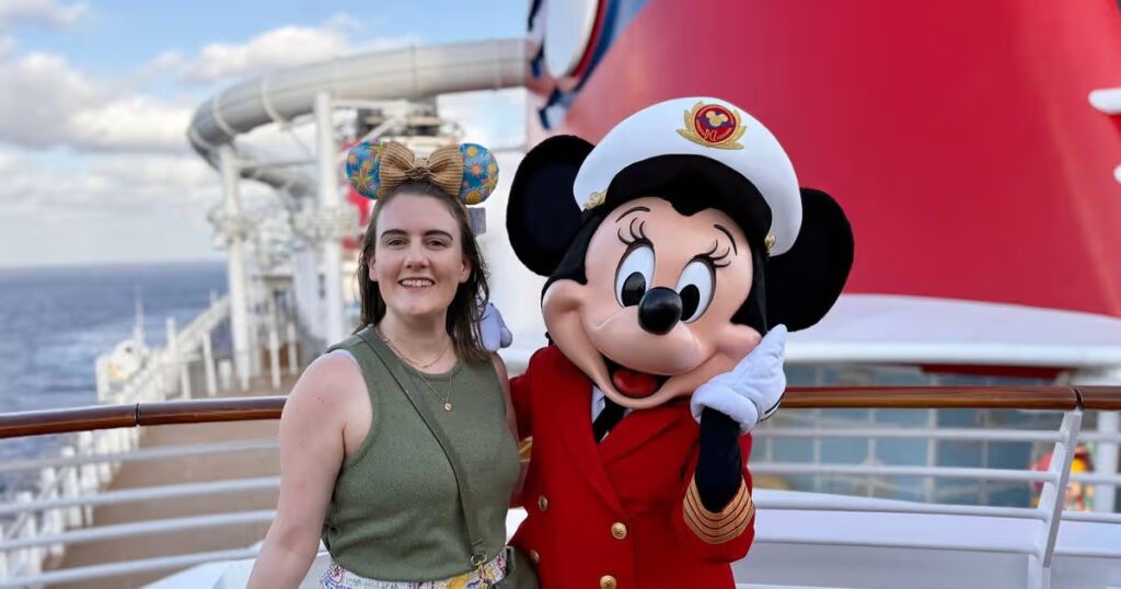 0_Julie-with-Captain-Minnie.jpg