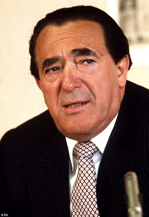 106075853-15524733-Jeffrey_Epstein_believed_media_mogul_Sir_Robert_Maxwell_pictured-m-5_177014288247.avif