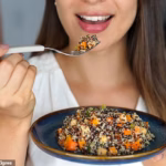 106351961-15555881-Women_should_stick_to_a_diet_high_in_whole_grains_to_boost_their-a-2_177095941620.avif