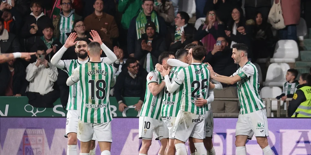 cordobacf-valladolid-celebracion-U30583216474EDx-1024x512@diario_abc.jpg