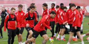 entrenamiento-sevilla-alineaciones-U85235055166Hfg-1024x512@diario_abc.jpg
