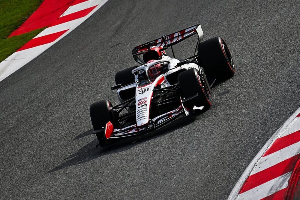 esteban-ocon-haas-3.jpg