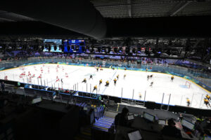 general-view-show-rink-prior-1058583868.jpg