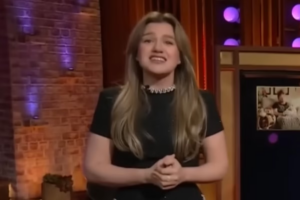 kelly-clarkson.png