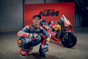 pedro-acosta-red-bull-ktm-fact-2.jpg
