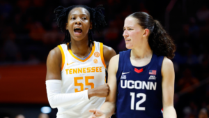 talaysia-cooper-ashlynn-shade-tennessee-uconn.png