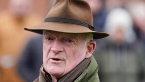 willie-mullins-poses-fairyhouse-racecourse-1042143540.jpg